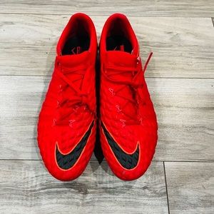 Nike HYPERVENOM PHANTOM III SG SOCCER CLEATS